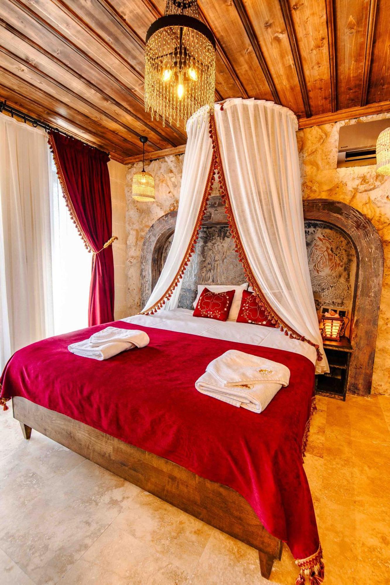Готель Alika Castle House Учгісар Екстер'єр фото