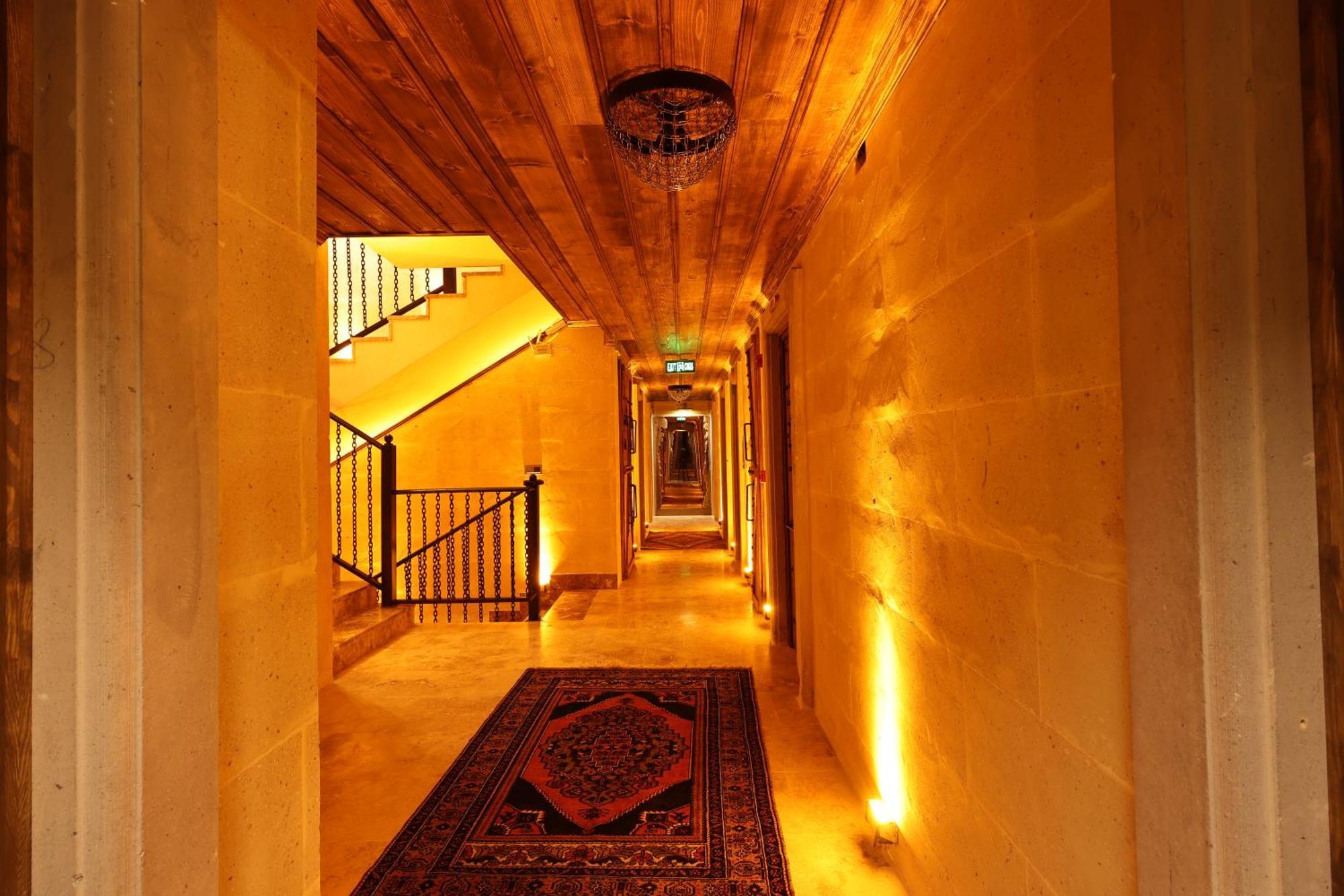 Готель Alika Castle House Учгісар Екстер'єр фото